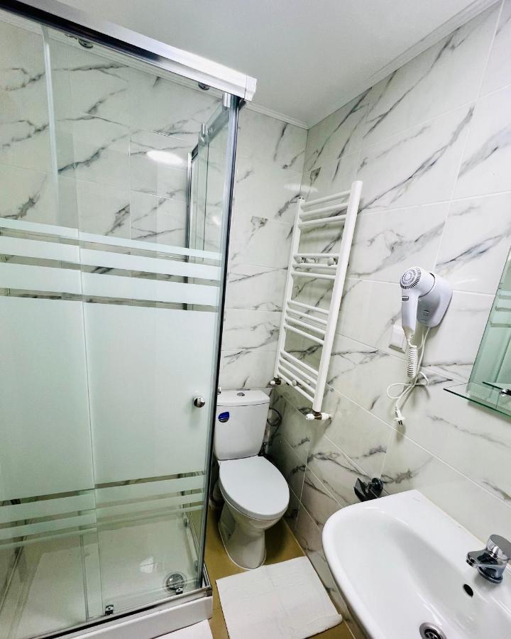 Hotel Marina 2 Bukurešť Exteriér fotografie