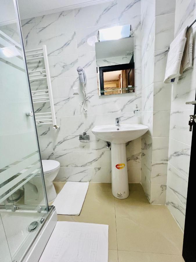 Hotel Marina 2 Bukurešť Exteriér fotografie