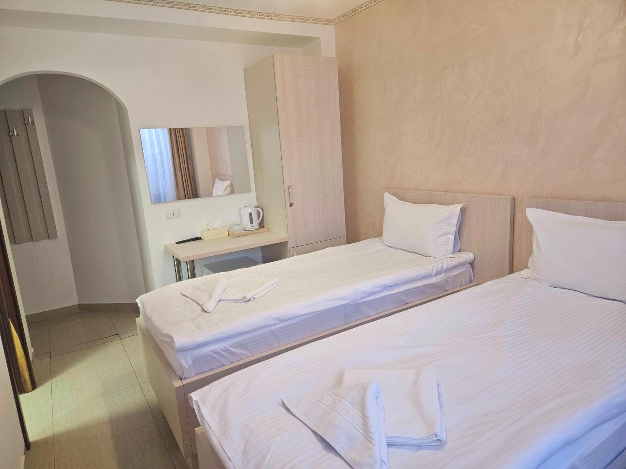 Hotel Marina 2 Bukurešť Exteriér fotografie