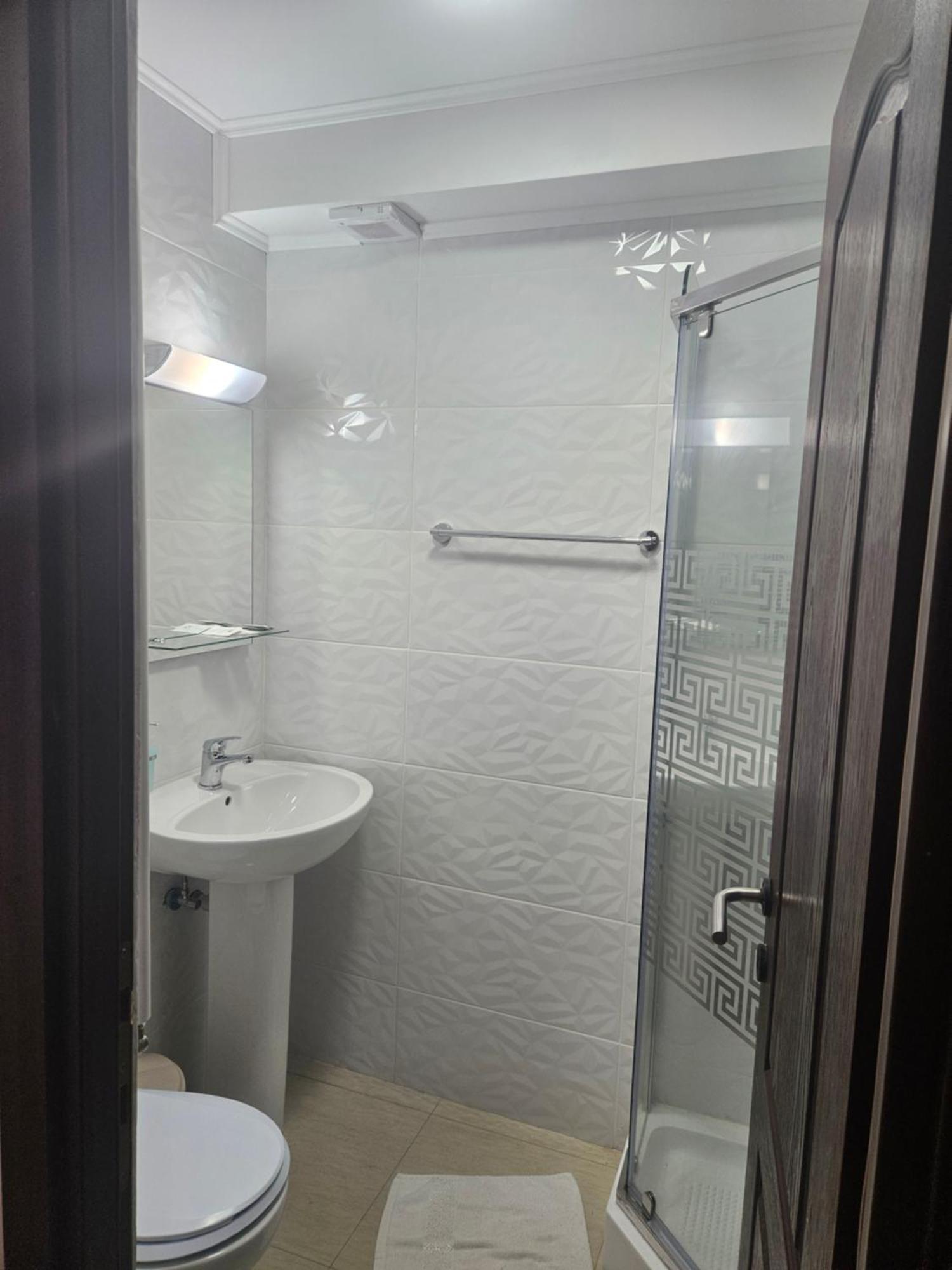 Hotel Marina 2 Bukurešť Exteriér fotografie
